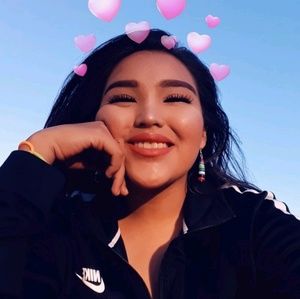 Meet your Posher, Nicole